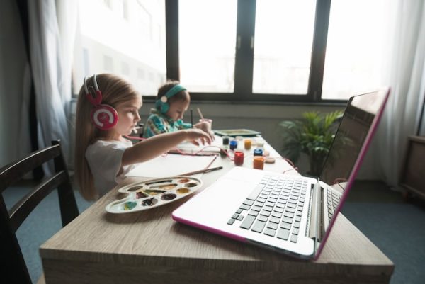 kids-with-watercolor-computer_23-2147782820.jpg Creative Extracurricular Activities